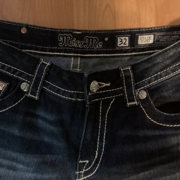 Miss Me Jean Capris size 32 - Picture 2 of 4
